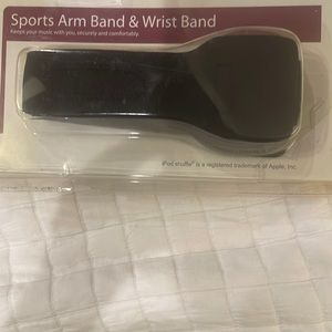 Apple iPod shuffle MP3 sports arm band & wristband black water resistant
